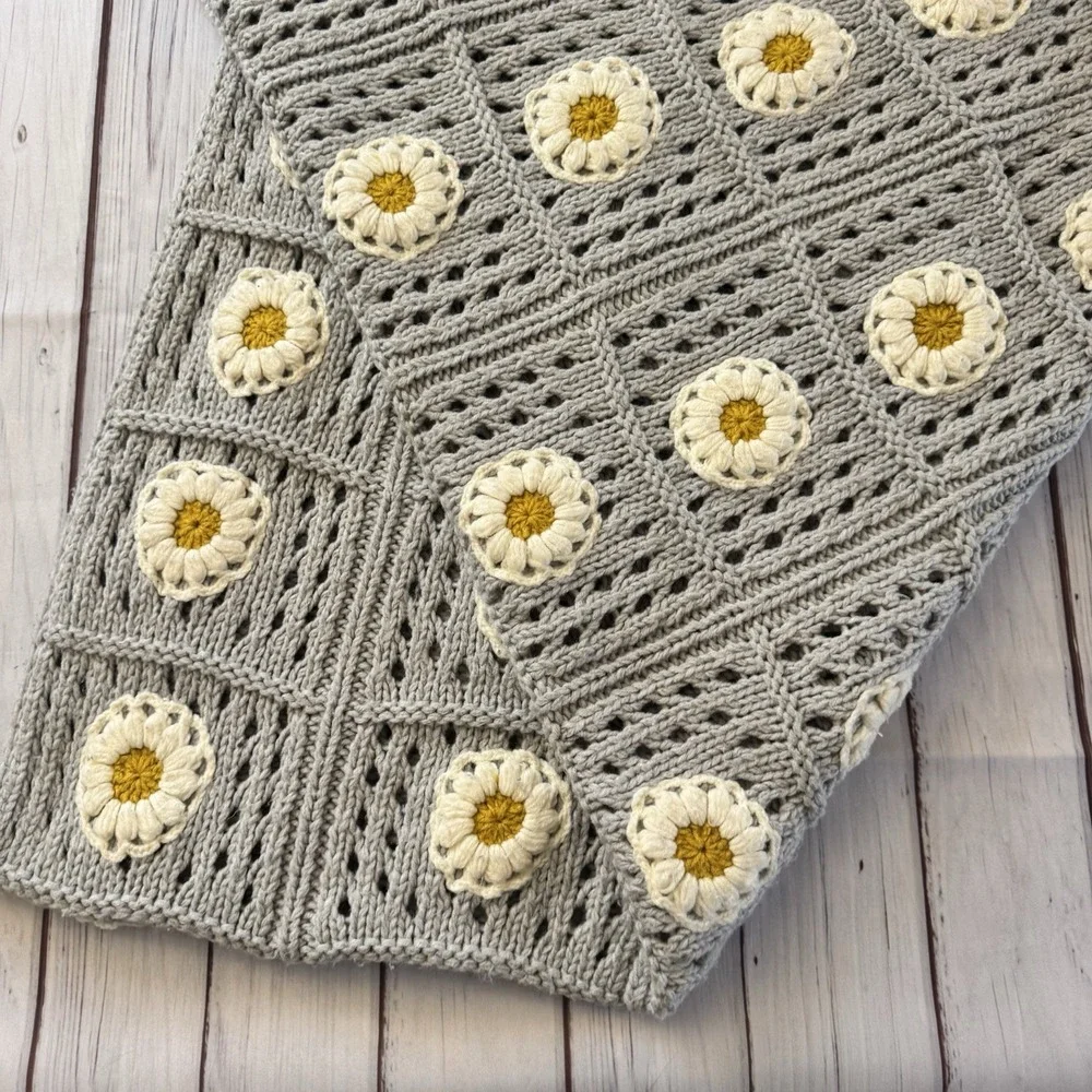 Shabby Chic‎ Crochet Daisy Throw Blanket Gray Yellow Flower Cottagecore 50x60
